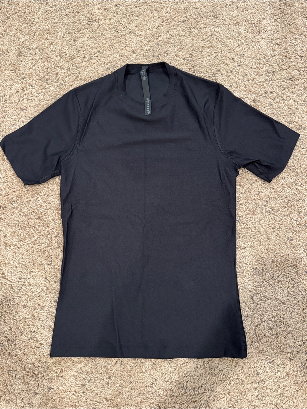 Lululemon compressive shirt size medium
